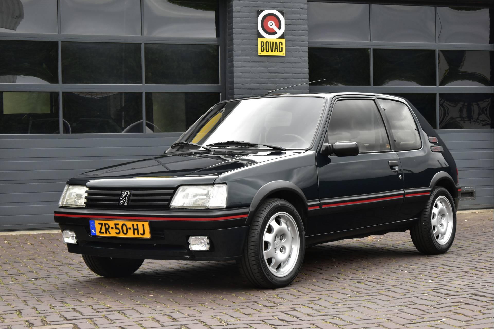 46737440-26.jpg