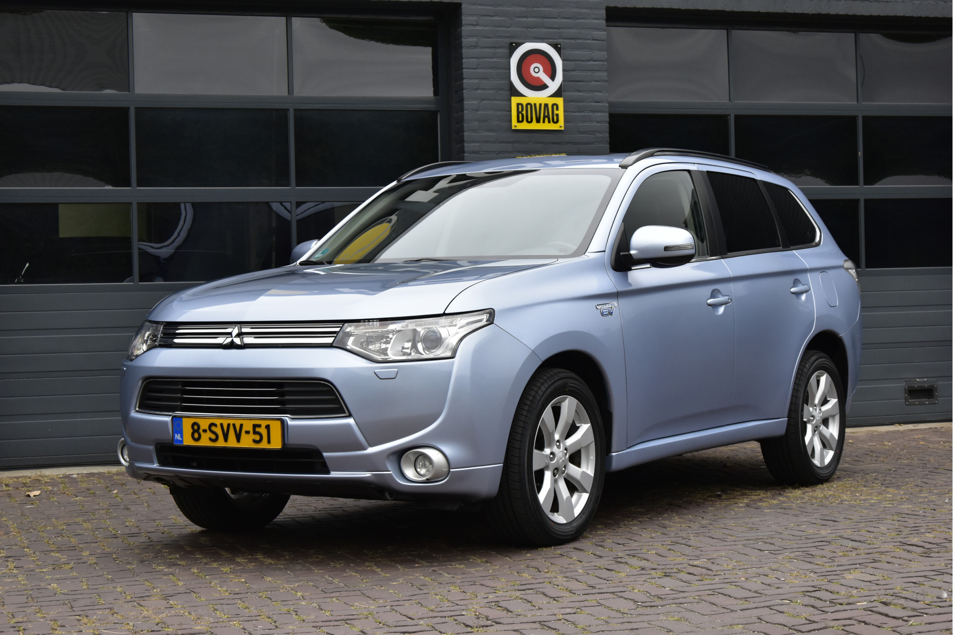 47192944-20.jpg